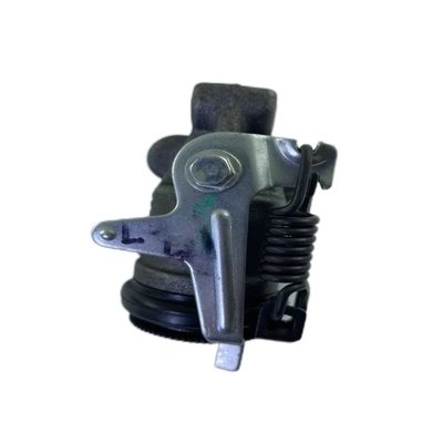 Bomba delantera izquierda delantera de la rama del freno para QINGLING ISUZU 700P 4HK1 Componente de hierro fuerte